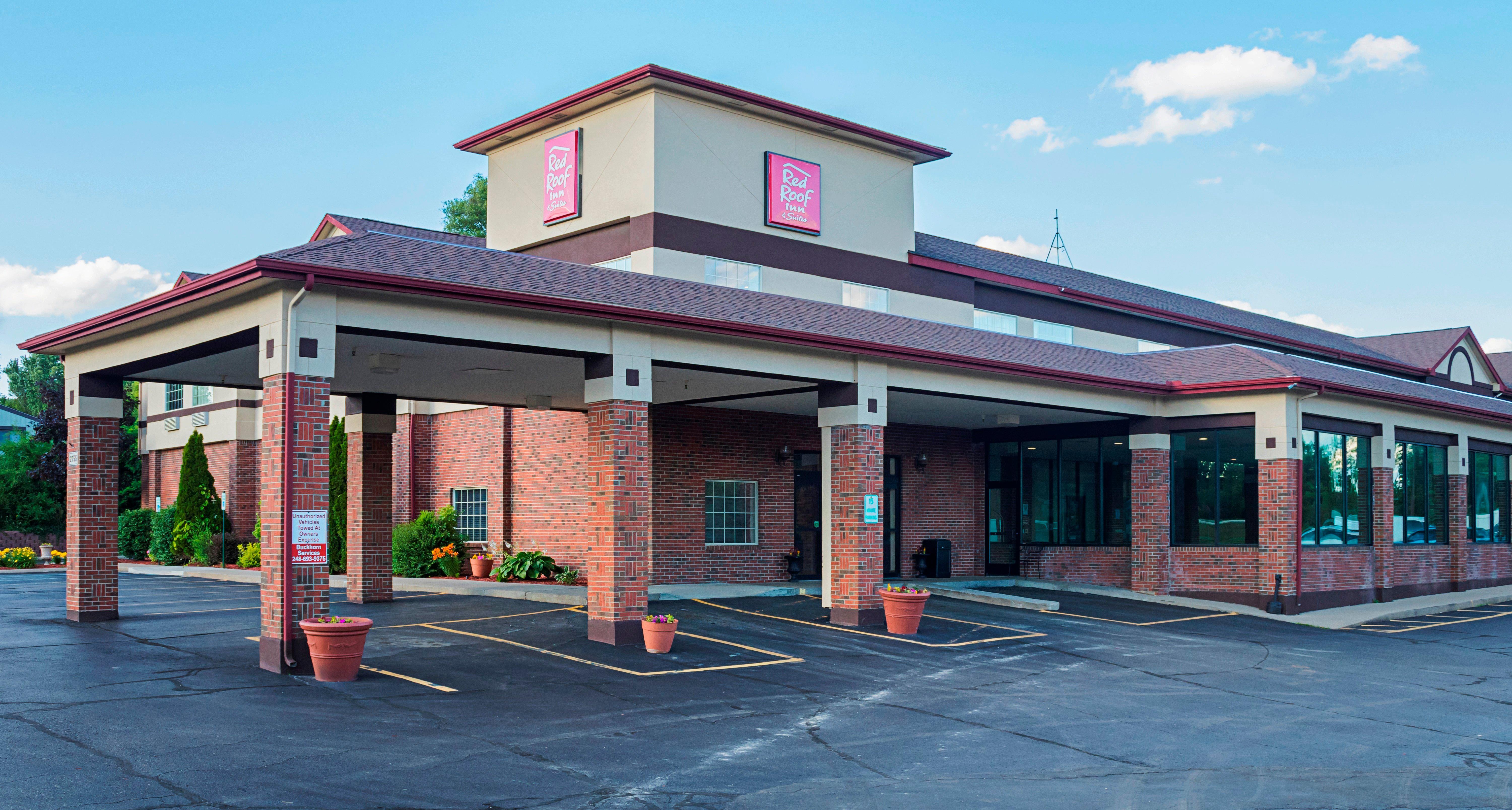 Red Roof Inn & Suites Lake Orion / Auburn Hills Exterior photo